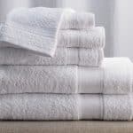 Hôtels : LA méthode méconnue pour des serviettes aussi douces et confortables qu’à l’hôtel enfin dévoilée