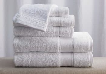 Hôtels : LA méthode méconnue pour des serviettes aussi douces et confortables qu’à l’hôtel enfin dévoilée