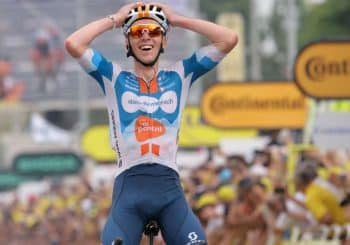 111e Tour de France : le cycliste professionnel Bardet remporte l&rsquo;étape d&rsquo;ouverture