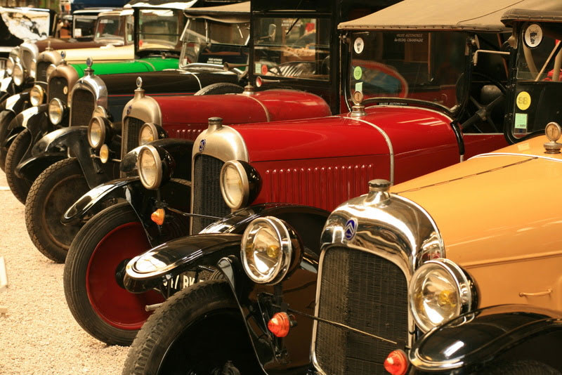 Voitures anciennes au Musée de l'Automobile de Reims