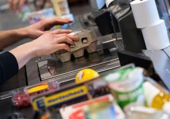Consommateurs : la France impose une obligation d&rsquo;étiquetage pour les emballages trompeurs