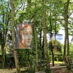gardens of the chateau du clos luce with large images of Leonardo da Vinci