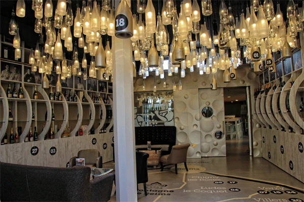 Champagne tasting at Club Tresors de Champagne