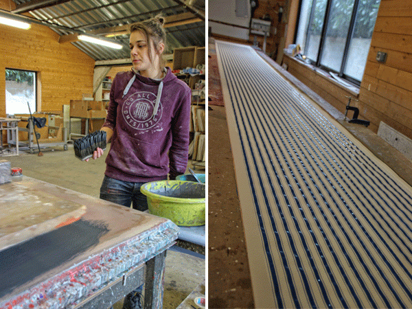 Applying colour to a roll of paper