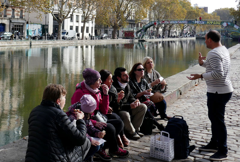 Leo enthralls the group with his Paris taste tour