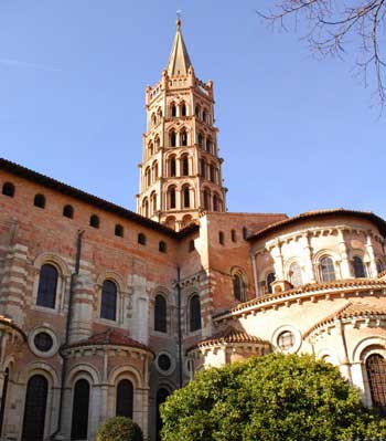 La haute flèche ornée de Saint-Sernin, Toulouse