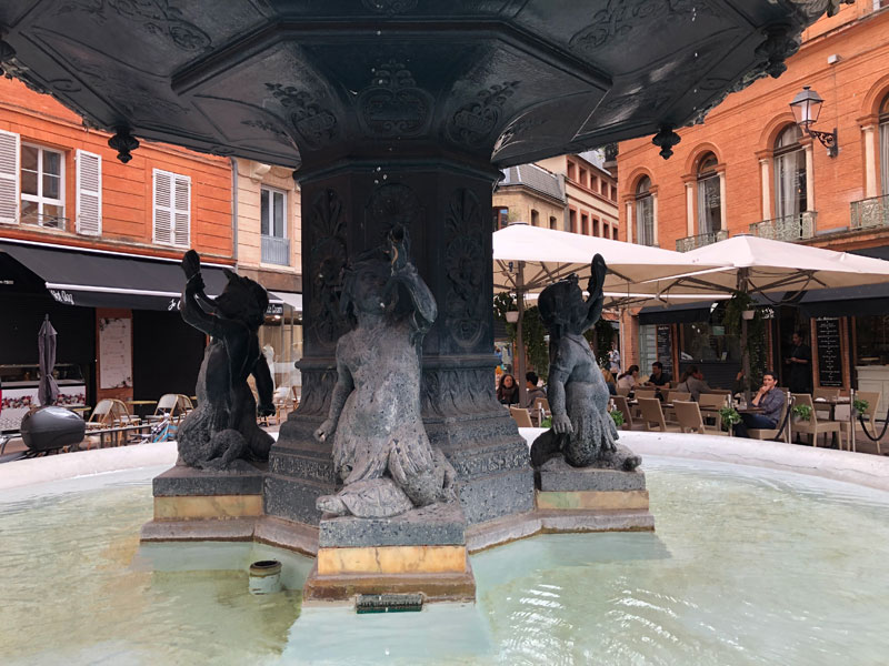 Toulouse has many squares, perfect for enjoying al fresco dining
