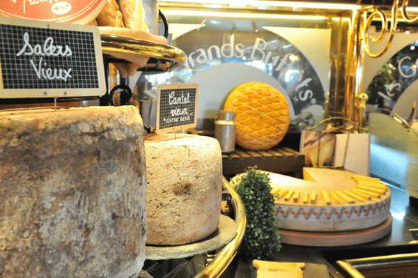 45 different cheeses in Les Grands Buffets! Photo credit Les Grands Buffets Restaurant Narbonne