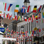 Marché d'antiquités du 14 juillet à Montreuil-sur-Mer Hauts de France