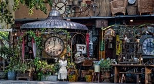 Les Marchés d'Antiquaires de L'Isle-sur-la-Sorgue Provence