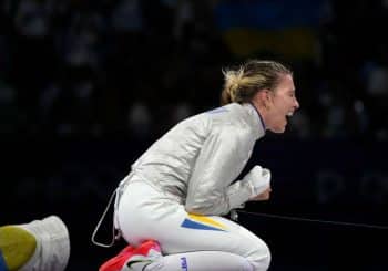 Bronze olympique émouvant : un an après le scandale : un escrimeur remporte la première médaille ukrainienne