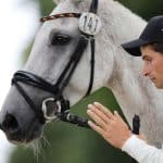 JO de Paris : larmes après une chute à cheval, mais médaille d'or individuelle possible