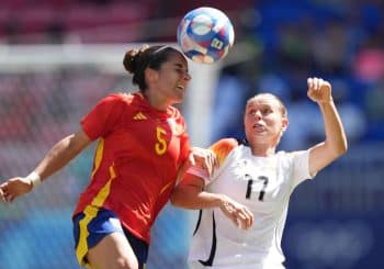 Football olympique : les femmes de la DFB fêtent le bronze à l&rsquo;occasion des adieux de Hrubesch