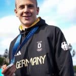 Natation en eau libre à Paris : Photo argentée avec la Tour Eiffel : Klemet surprend aux JO