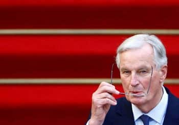 Crise politique à Paris : la France attend un nouveau gouvernement