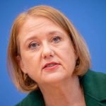 Critique des lacunes juridiques : Paus veut lutter contre la violence numérique envers les femmes