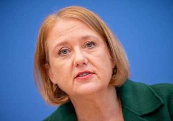 Critique des lacunes juridiques : Paus veut lutter contre la violence numérique envers les femmes