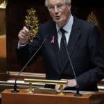 Le gouvernement menace de tomber : le Premier ministre français impose le budget social au Parlement