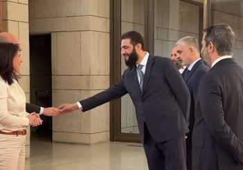 Après le coup d&rsquo;État en Syrie : poignée de main réservée aux hommes : Baerbock avec le leader islamiste