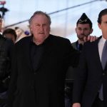 France: le processus de natation contre l'acteur Depardieu a commencé