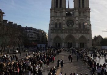 Les souvenirs sont tirés au sort: un morceau de dame d&rsquo;urgence: les pierres sont tirées au sort