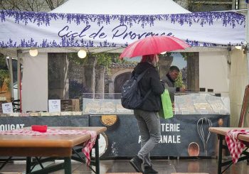 Marché français à Ludwigsburg: Oasis du plaisir dans les averses