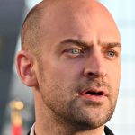 Relations tendues: Paris: Algérie montre douze diplomates français