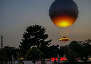 Au milieu de la ville: le ballon olympique à Paris vole à nouveau