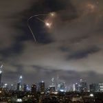 La situation lors d'un aperçu: l'Iran rapporte que l'attaque contre le Ghom et l'explosion à Isfahan