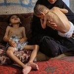 La situation en un coup d'œil: L'armée d'Israël jette des fournitures de secours sur Gaza