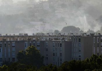 Le déploiement à grande échelle des pompiers: l&rsquo;incendie à Marseille n&rsquo;a pas encore été supprimé – 110 légèrement blessés