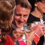 Réception de l'État au château de Windsor: charmant ou effronté? Macron Winks Princess Kate aussi