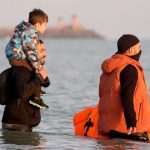 L'accord commence: Londres et Paris veulent ralentir la migration sur la chaîne anglaise