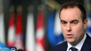 France: Macron Confident devient Premier ministre et fait face au baptême du feu