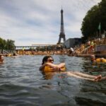 Les bains gratuits restent ouverts plus longtemps: 100 000 personnes à Paris ont sauté dans son
