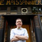 Conseils de Monsieur Moissonnier : Les cellulaires hors de la table ! - C'est comme ça qu'on se comporte dans un restaurant
