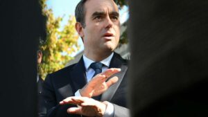 Crise politique intérieure : Démarrage difficile pour le gouvernement à Paris – motions de censure