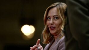 Ménage en Italie : soudain un étudiant modèle