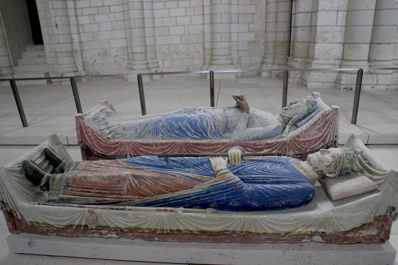 Effigies royales à l'abbaye de Fontevraud