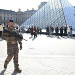 Après le vol de bijoux : de nouvelles mesures de sécurité pour le Louvre cette année