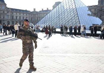 Après le vol de bijoux : de nouvelles mesures de sécurité pour le Louvre cette année