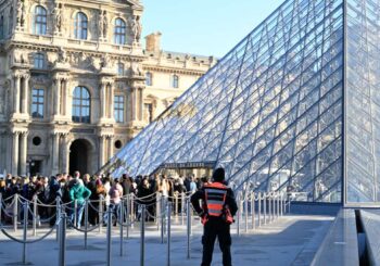 Après le vol du Louvre : la couronne de l&rsquo;impératrice Eugénie devrait être restituée au Louvre