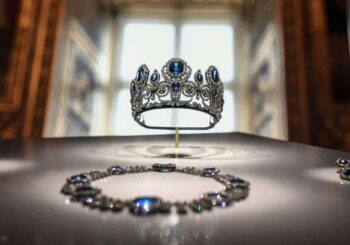 Après le vol du siècle : Sous escorte policière : Paris Louvre égare ses bijoux