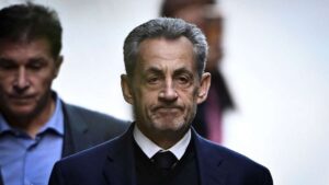 Sanction dans l'affaire Libye : Emprisonnement de l'ex-président Sarkozy : ce qui l'attend dans La Santé