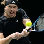 Tennis : Zverev bat des adversaires redoutables et défie Sinner en demi-finale