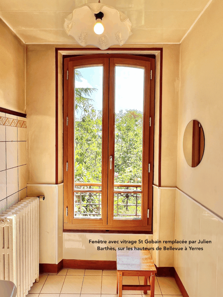 Julien Barthès, artisan à Yerres, distribue les vitrages Saint-Gobain pour mieux équiper nos maisons