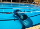 Curiosité venue de France : une femme percute sa voiture dans une piscine couverte