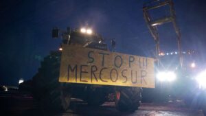 Accord Mercosur : les agriculteurs manifestent sur les autoroutes contre l’accord commercial avec l’UE