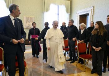 Catastrophe d&rsquo;incendie: le pape offre du réconfort aux personnes endeuillées à Crans-Montana