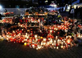 Crans-Montana : Indignation suite à une caricature sur un incendie meurtrier en Suisse